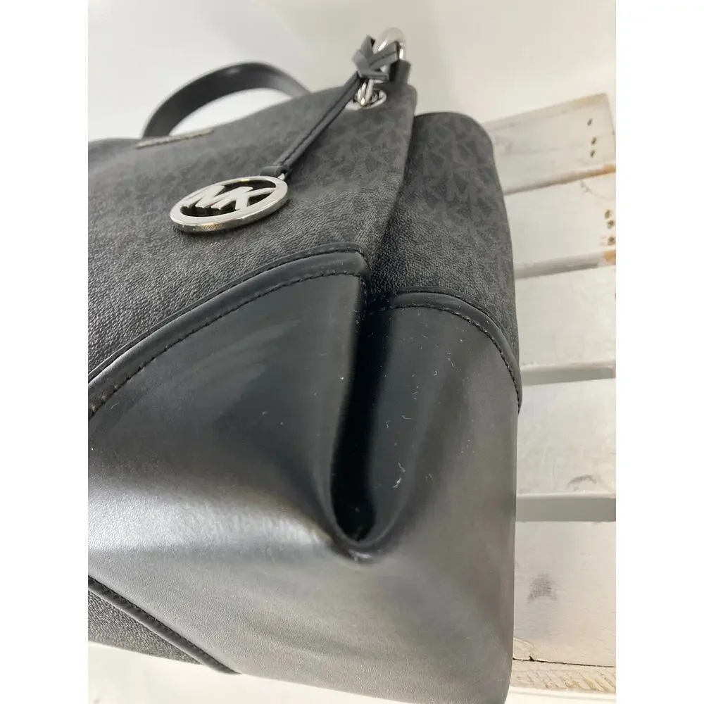 MICHAEL KORS, LARGE BLACK SIGNATURE LEATHER SHOULDER BAG